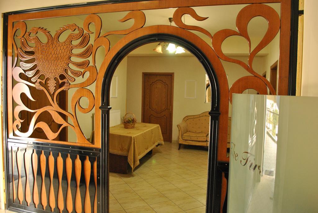 Hotel The First Gjirokastër Eksteriør bilde