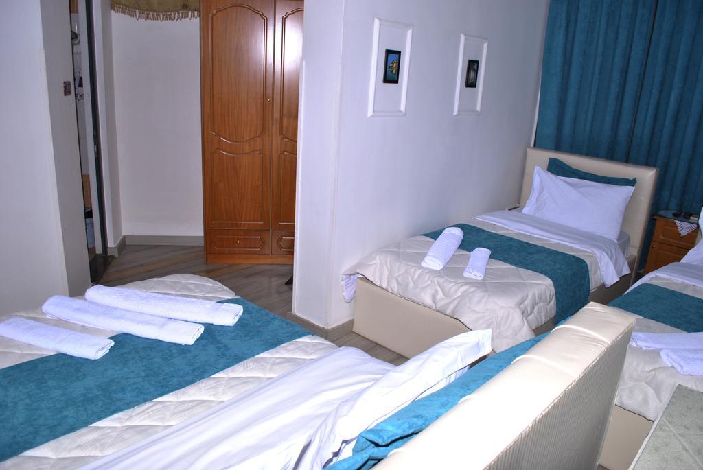 Hotel The First Gjirokastër Eksteriør bilde