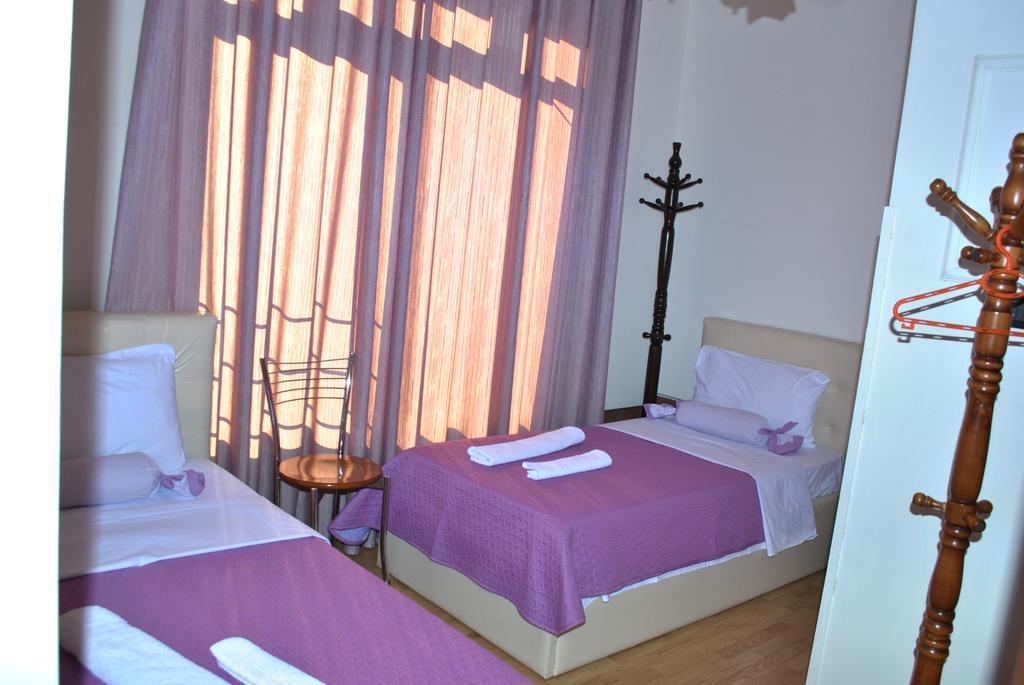 Hotel The First Gjirokastër Eksteriør bilde